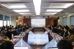 <b>现出人类正在面临“手艺拟人化”过程中的存正</b>