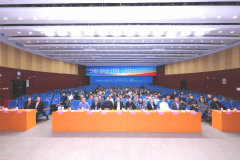 两个学生创业团队担任人展现了最立异使用